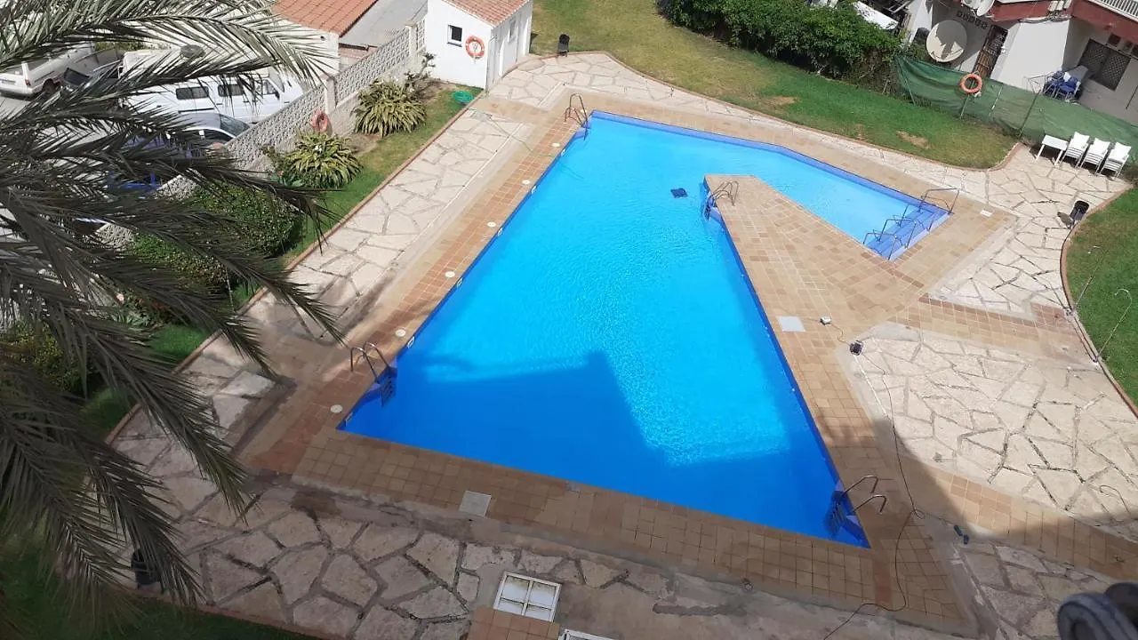 Amplio Piso Al Lado De La Playa En Nerja Apartment