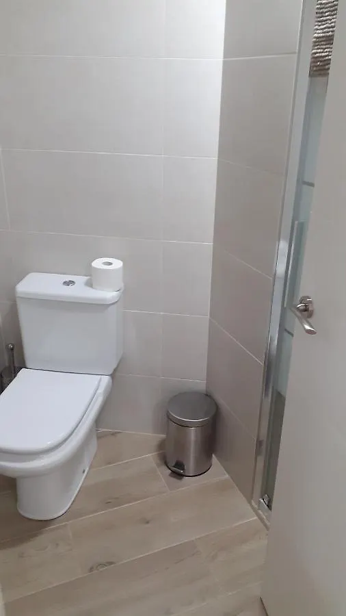 Amplio Piso Al Lado De La Playa En Nerja Apartment