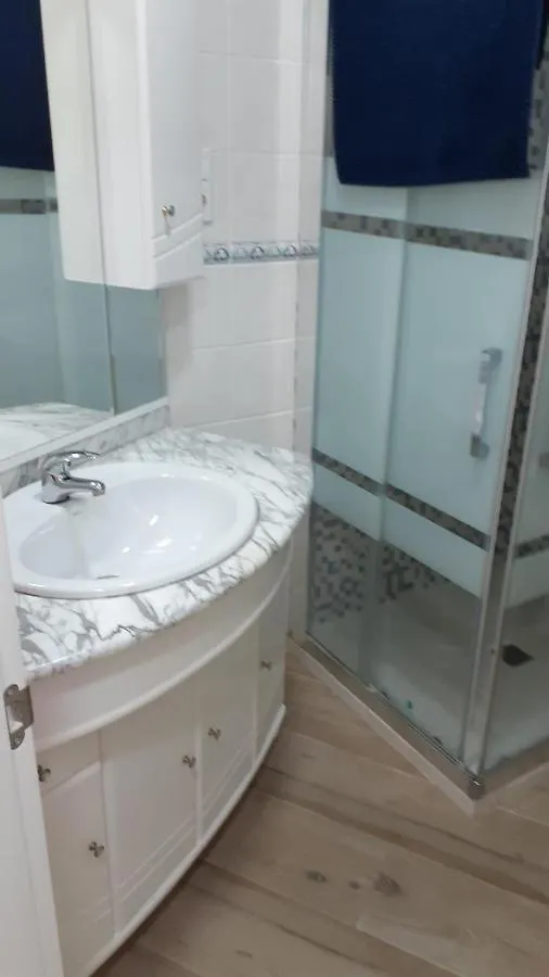 Amplio Piso Al Lado De La Playa En Nerja Apartment