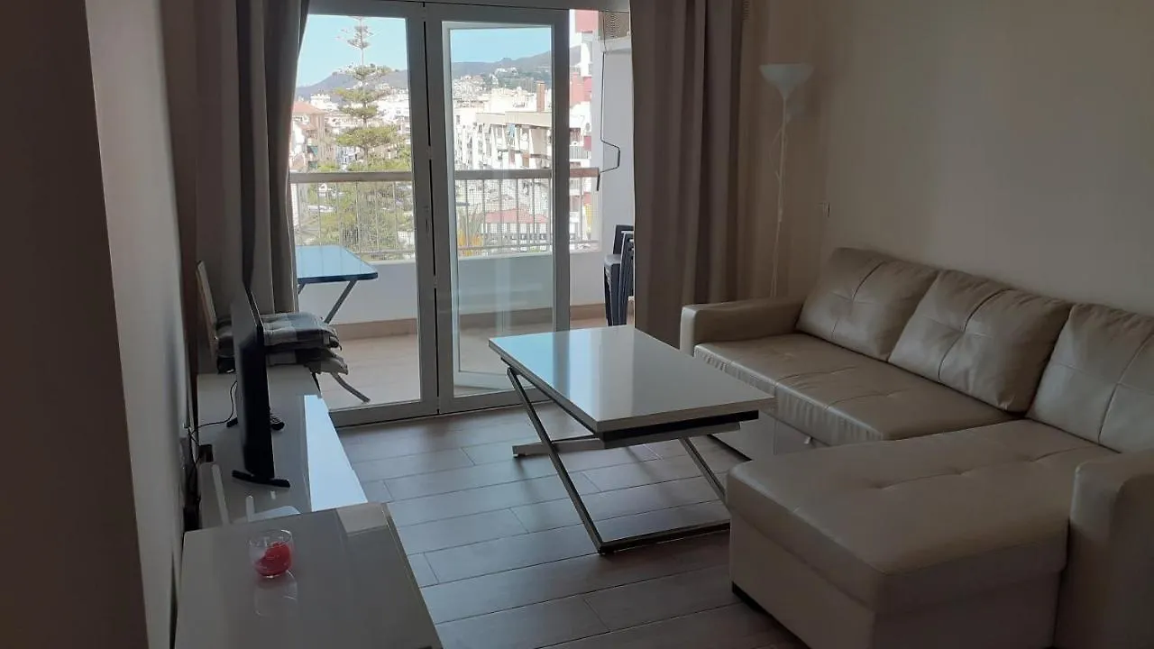 Amplio Piso Al Lado De La Playa En Nerja Apartment